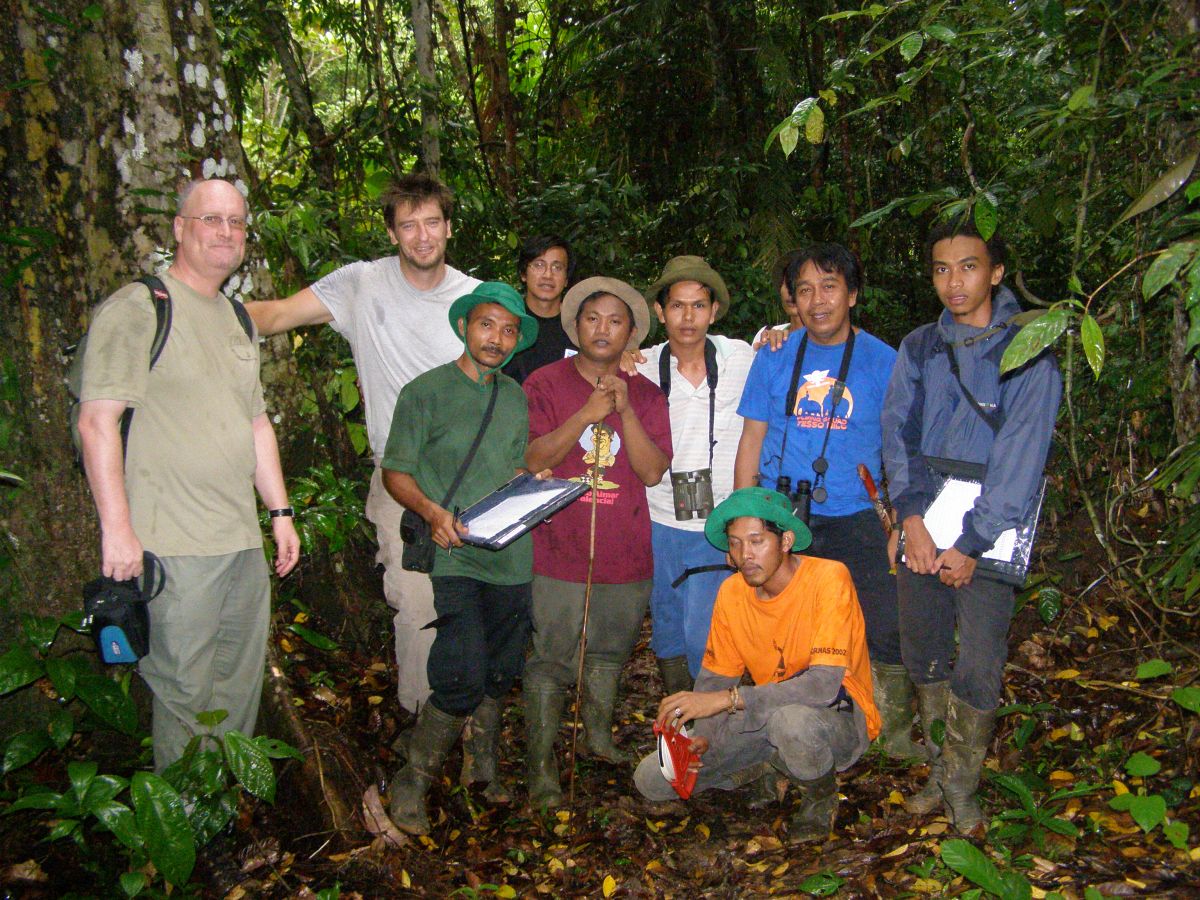Hutan Harapan - restoration team 2008